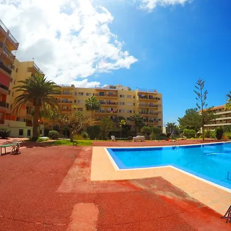Edificio Crisol Los Cristianos (Tenerife)